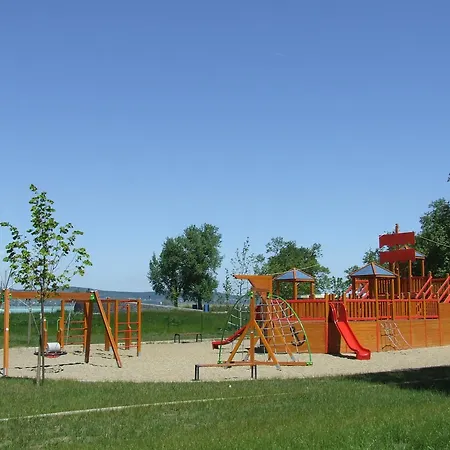 Panni Nyaralo Koezel A Parthoz Prázdninový dům Balatonboglár